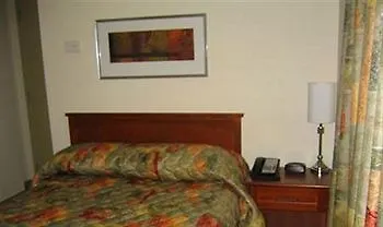 Isabella Hotel & Suites Toronto