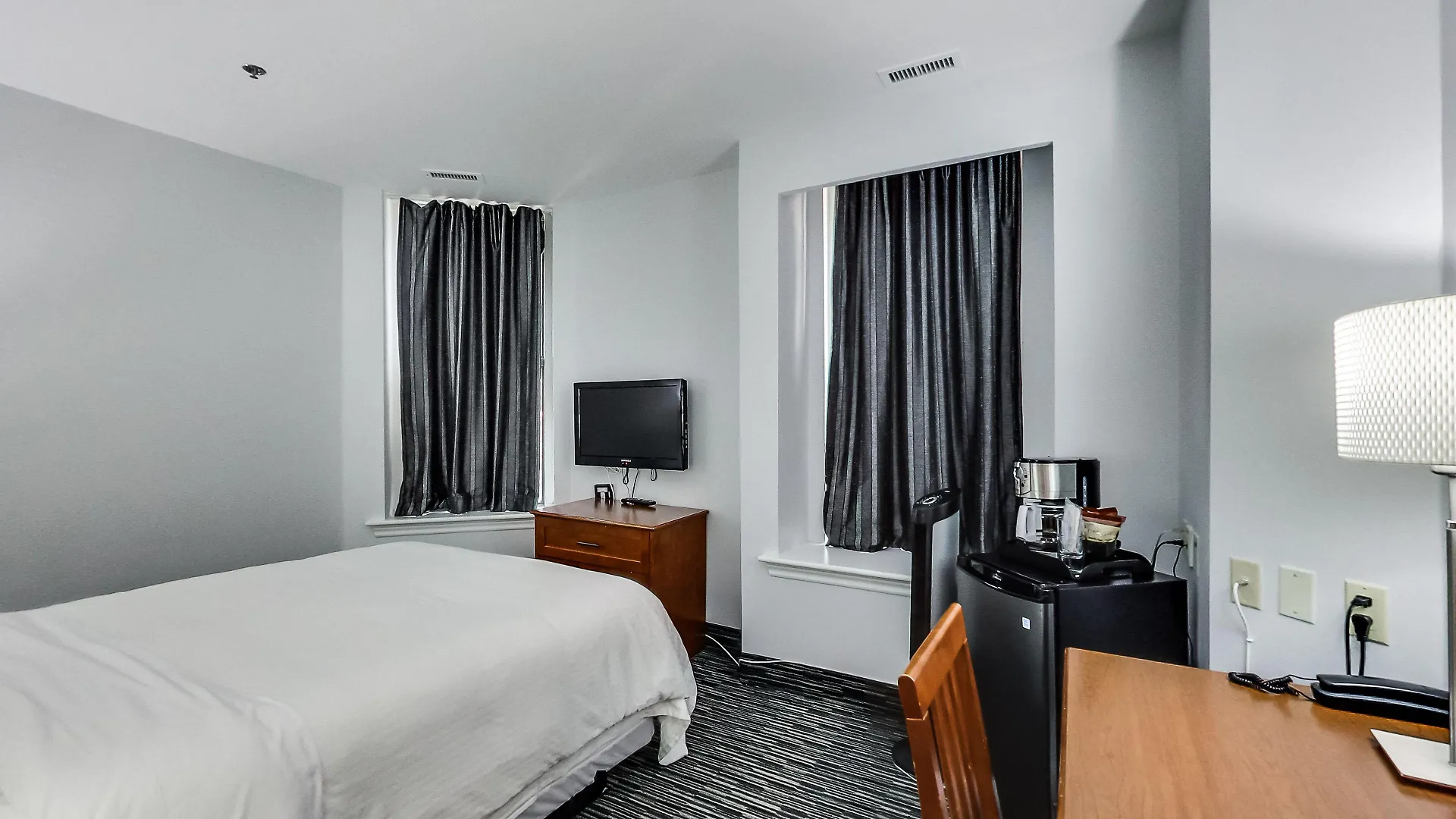 Isabella Hotel & Suites トロント 2*,  カナダ